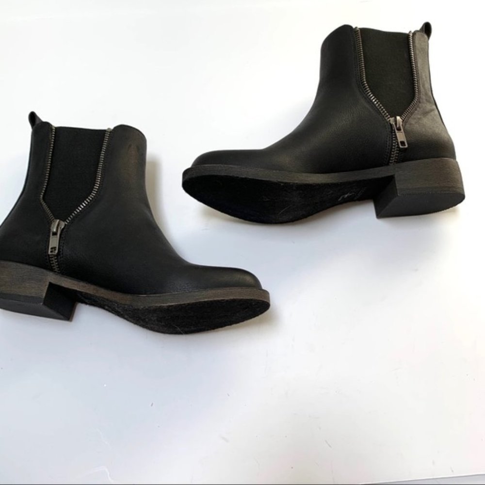 NEW ModCloth Casual Influence Boot in Matte Black - Picture 7 of 14